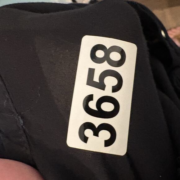 Atmosphere Top Small Black Roll Tab Sleeve Classic Casual Capsule Staple - Picture 12 of 12